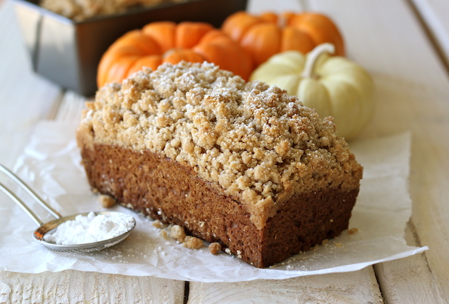 Crumbly Pumpkin Bread - With lightened-up options, this can be eaten guilt-free! And the crumb topping is out of this world amazing!