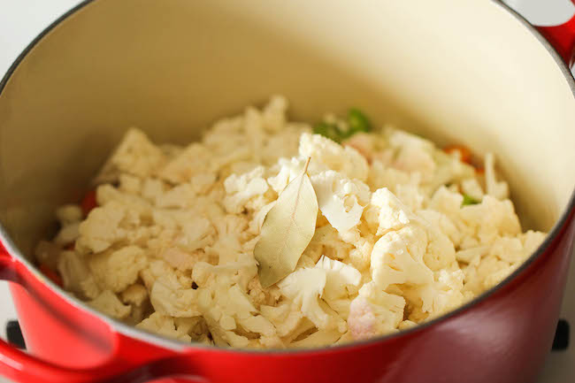Cauliflower Chowder - A creamy, low carb, hearty and wonderfully cozy soup for those chilly nights!