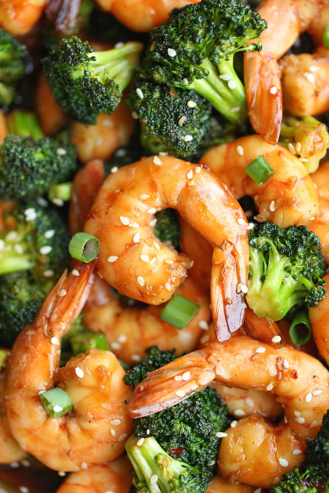 Easy Shrimp and Broccoli Stir Fry - The easiest stir fry you will ever make in just 20 min - it doesn't get easier (or quicker) than that! 287.3 calories.