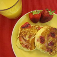 "Cakey" Strawberry Buttermilk Pancakes