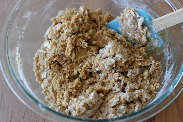 Biscoff Apple Muffins - The perfect excuse to have cookie butter in muffin form for a glorious breakfast!