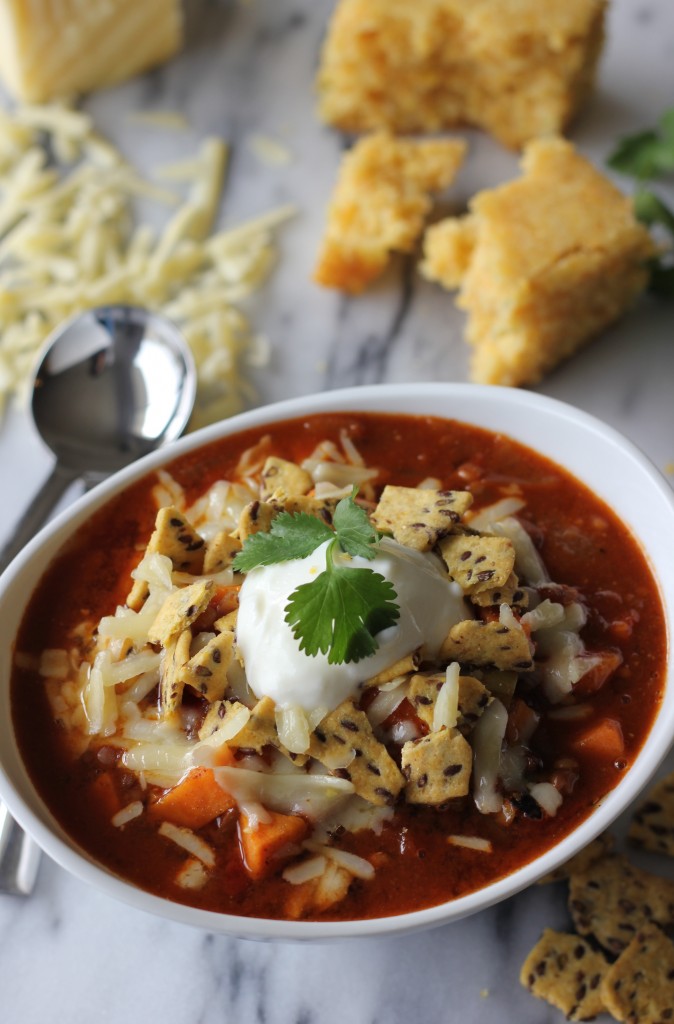 Sweet Potato and Lentil Chili (vegan) - A winning chili for both vegetarians and omnivores that is sure to be a hit at your next potluck!