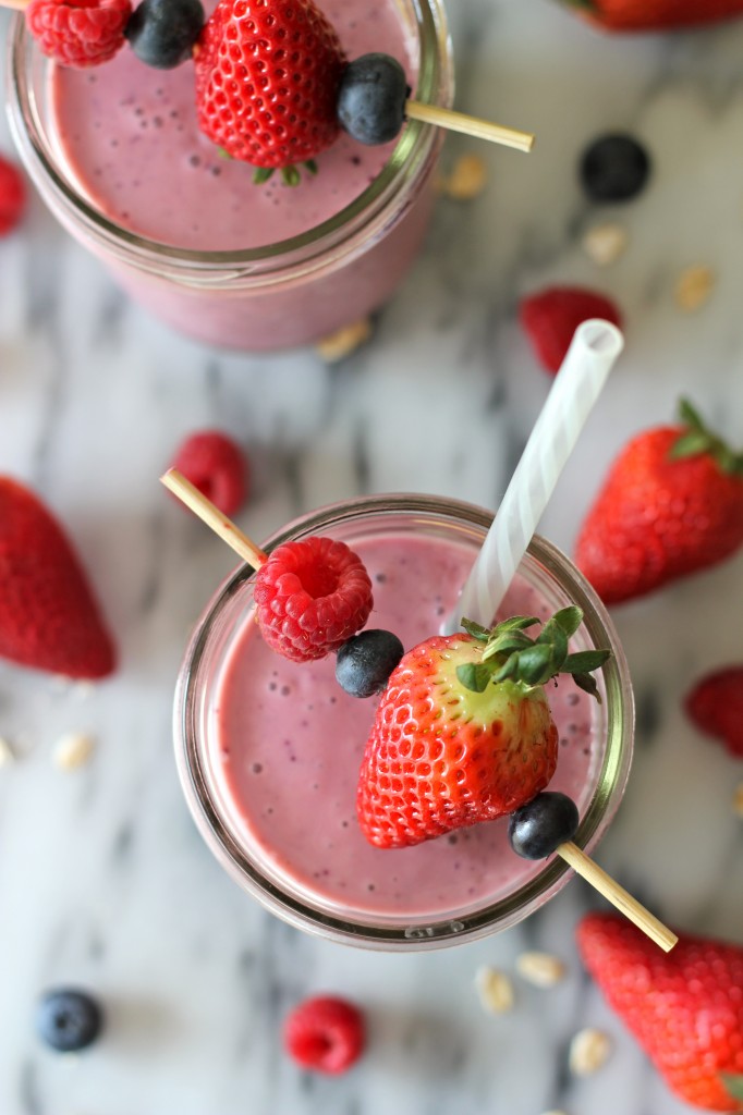 Greek Yogurt Berry Medley Smoothie - Start your day off right with this healthy smoothie chockfull of three types of berries!