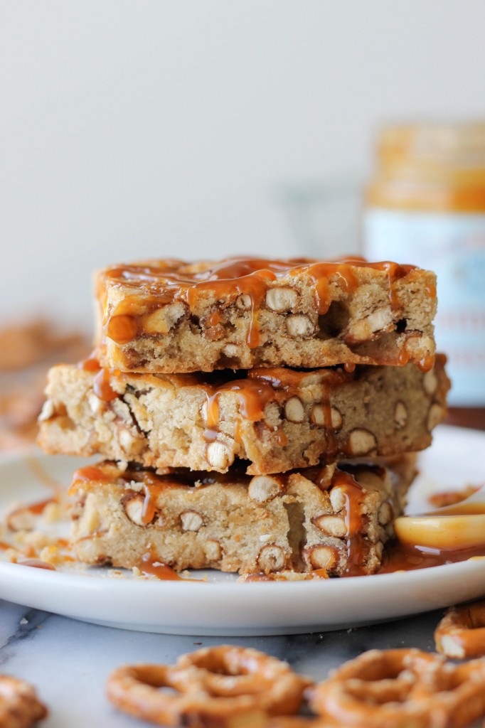 Salted Caramel Pretzel Blondies - Sweet and crunchy pretzel bars that are so good, you'll want to double the batch!