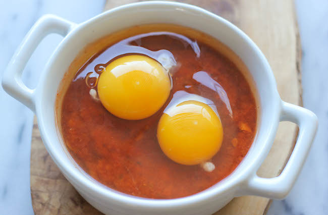 Italian Baked Eggs - You’ll never believe that these marinara cheesy baked eggs can be made in just 10 minutes for a complete breakfast!