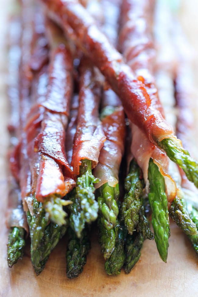 Prosciutto Wrapped Asparagus - The easiest, most tastiest appetizer with just 2 ingredients and 10 min prep!