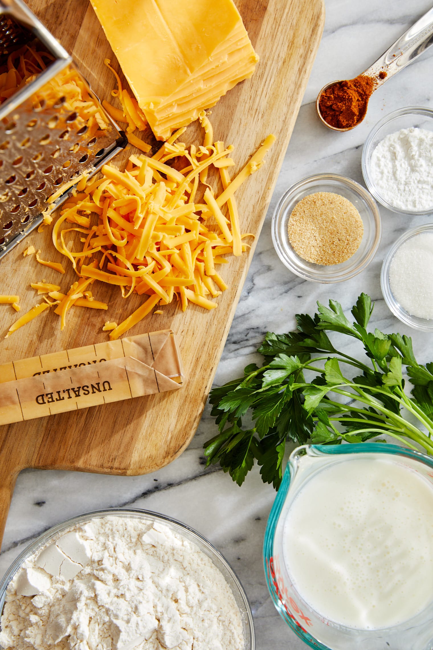 Red Lobster Cheddar Bay Biscuits - Image 3