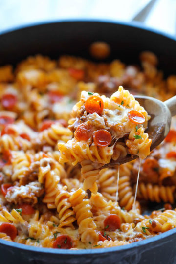 One Pot Pizza Pasta Bake