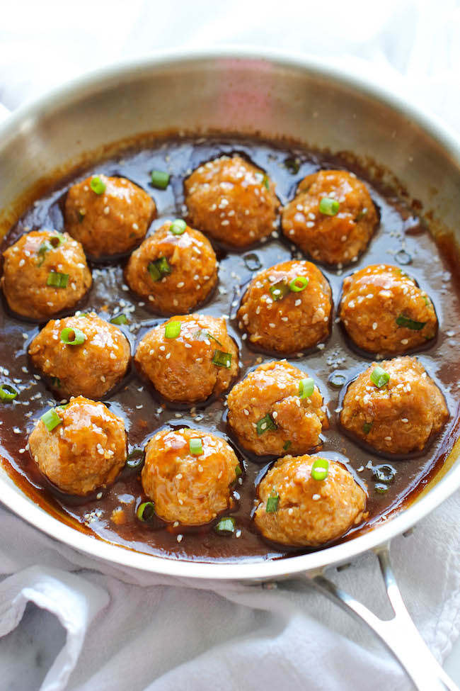 Asian Quinoa Meatballs - Healthy, nutritious and packed with so much flavor. Perfect as an appetizer or a light dinner!