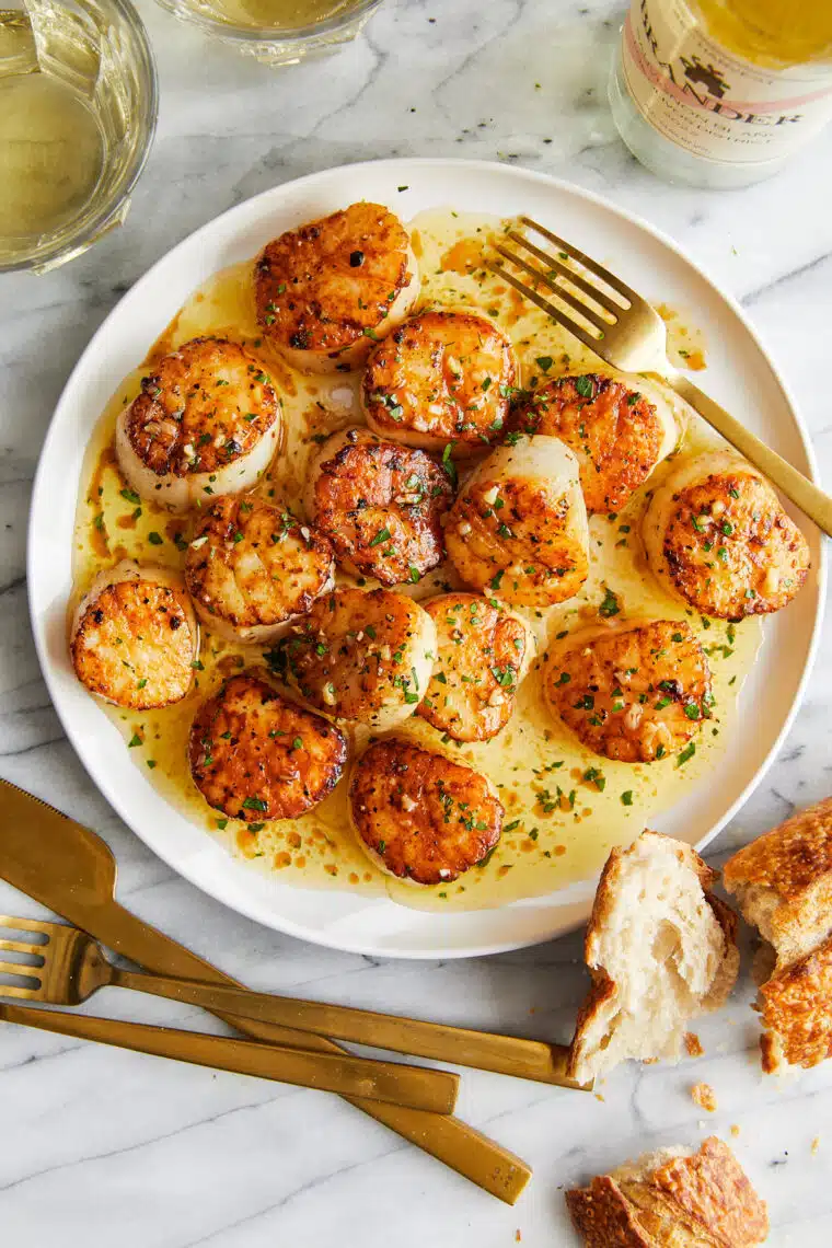 Seafood recipes featuring salmon shrimp and scallops for dinner 