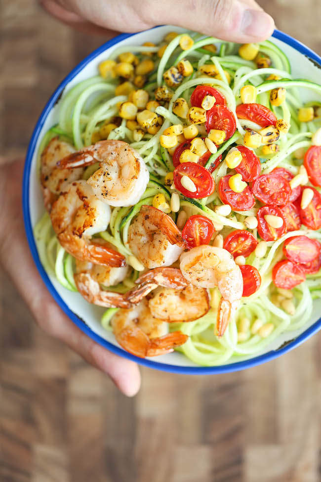 Shrimp and Zucchini Noodles - Low-carb, quick, healthy and super easy. Made in less than 20 minutes! What more could you ask for?