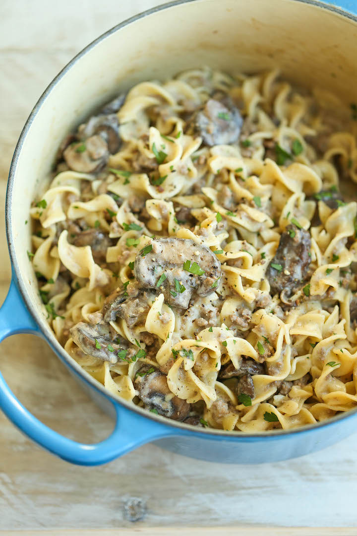 Homemade Hamburger Helper - Beef stroganoff made completely from scratch in ONE POT in less than 30 min. And it tastes 10000x better than the boxed stuff!