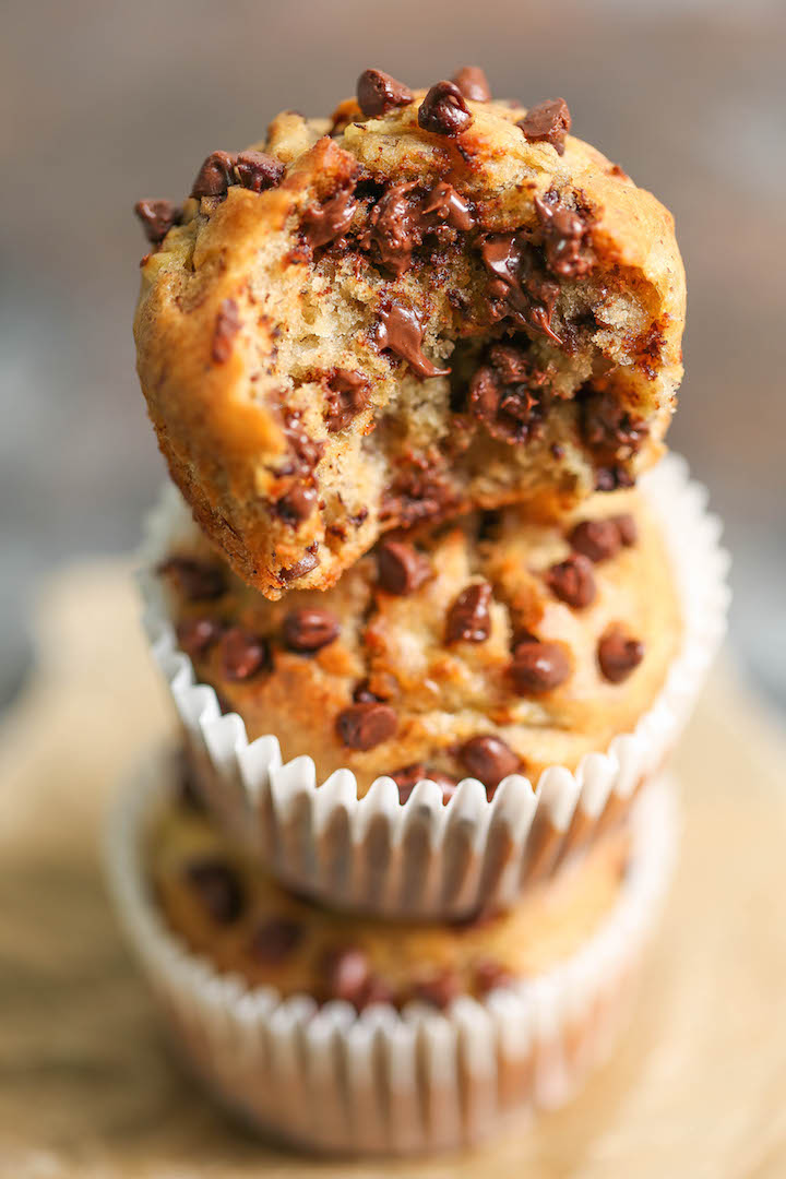 Skinny Banana Chocolate Chip Muffins