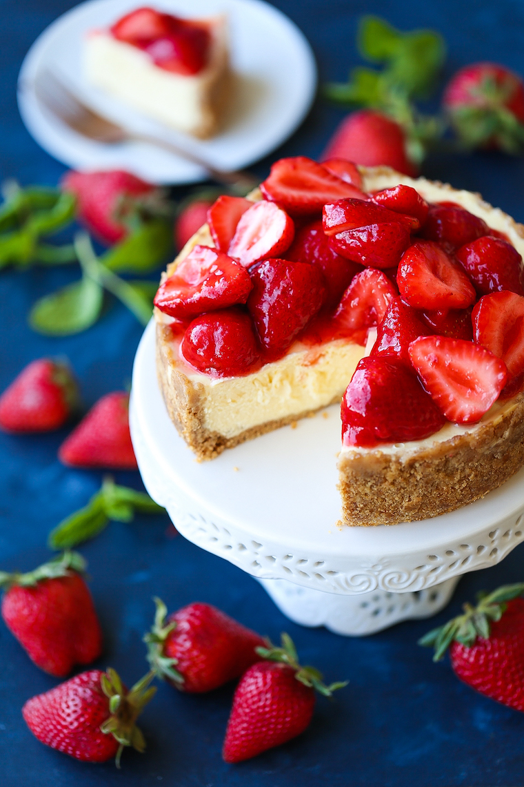 Perfect Instant Pot New York Cheesecake - Yes, you can make this in your pressure cooker! It's so creamy, rich & smooth with NO CRACKS! It's simply PERFECT!