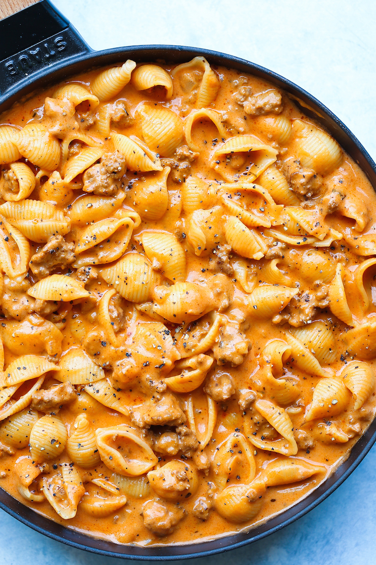 Creamy Beef and Shells - A quick/easy ground beef recipe, this is a pasta dish that will be on your dinner table all week long! So creamy and so comforting!