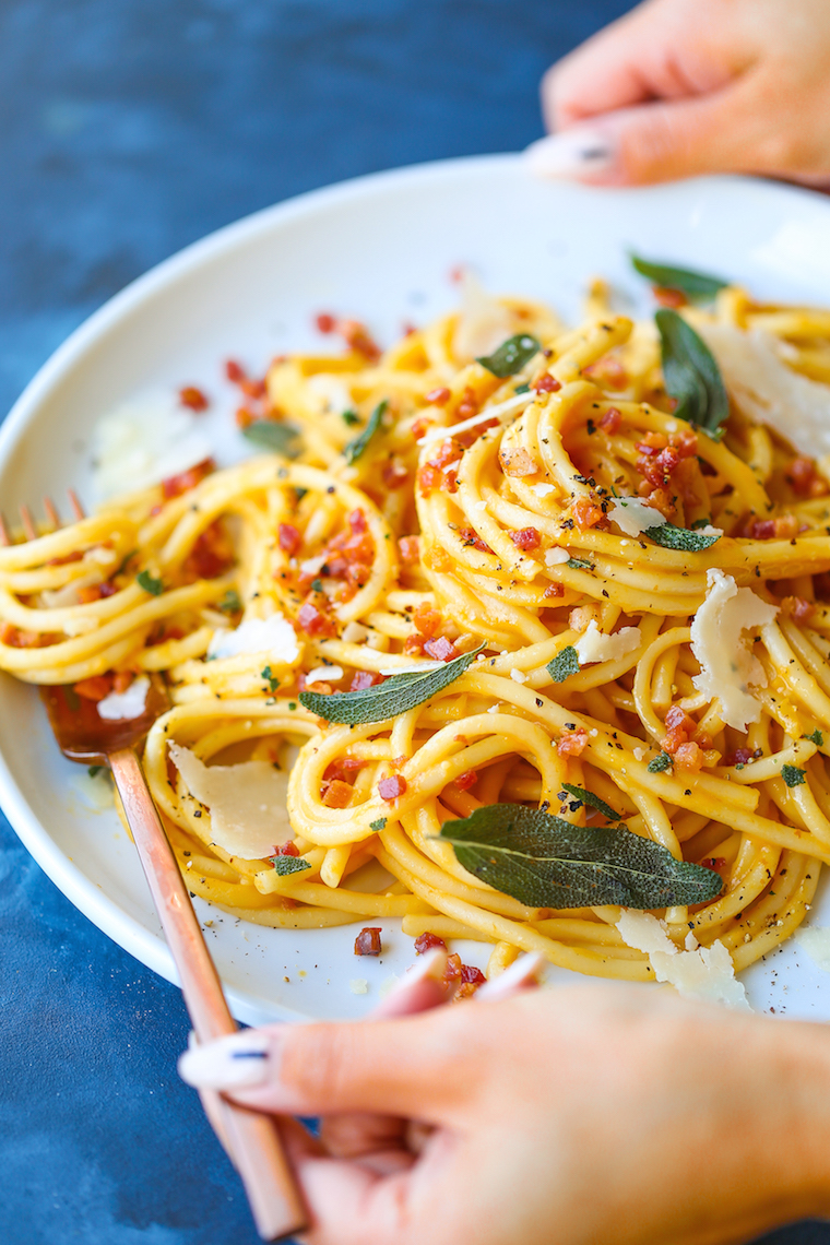 Butternut Squash Carbonara - If you love carbonara, you will love this! It is amazingly creamy and loaded with crispy pancetta and fried sage leaves!