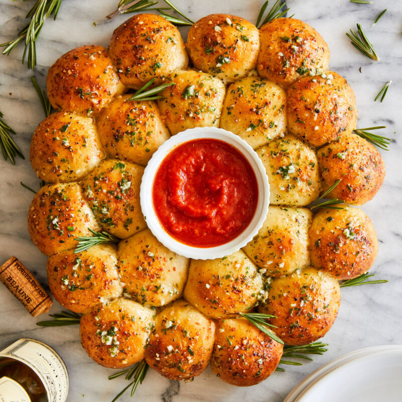 Pull Apart Garlic Bread Wreath