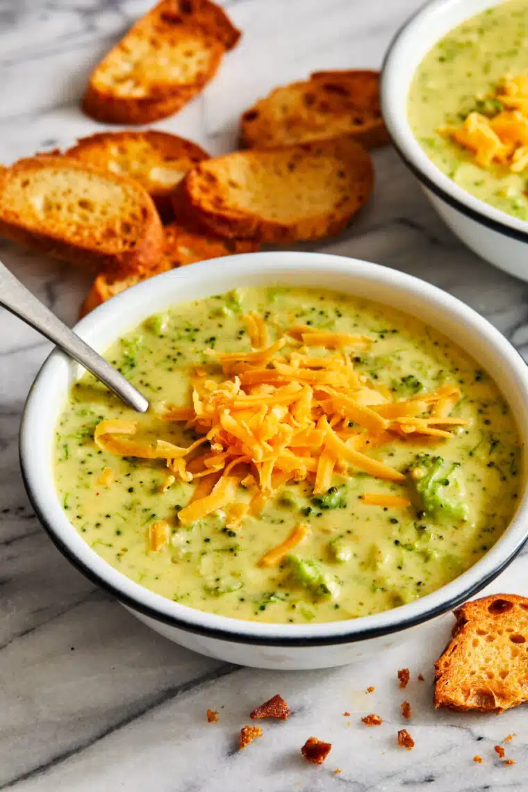 211129 DAMN DELICIOUS Broccoli Cheddar Soup 307
